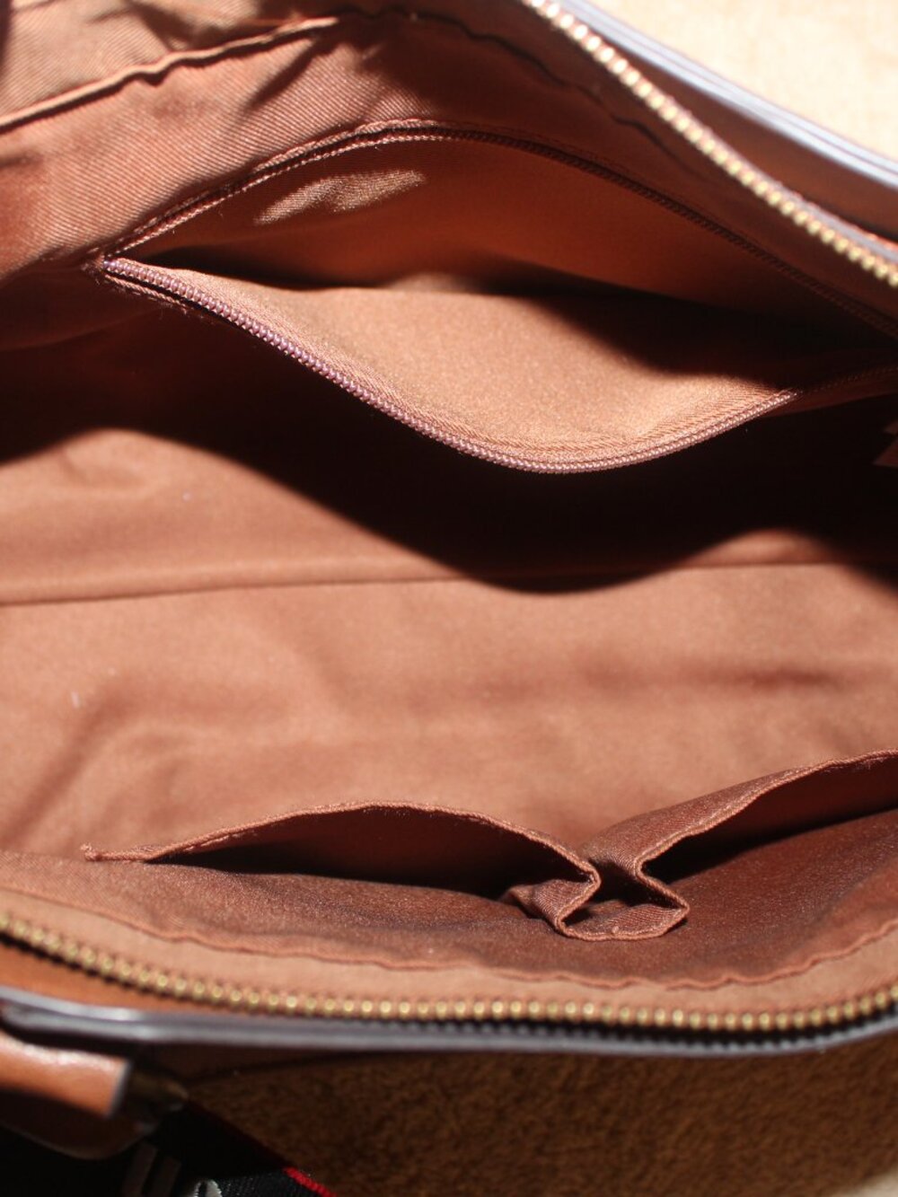FRYE AND CO. Leather Shoulder Bag in Cognac Brown - Picture 4 of 6